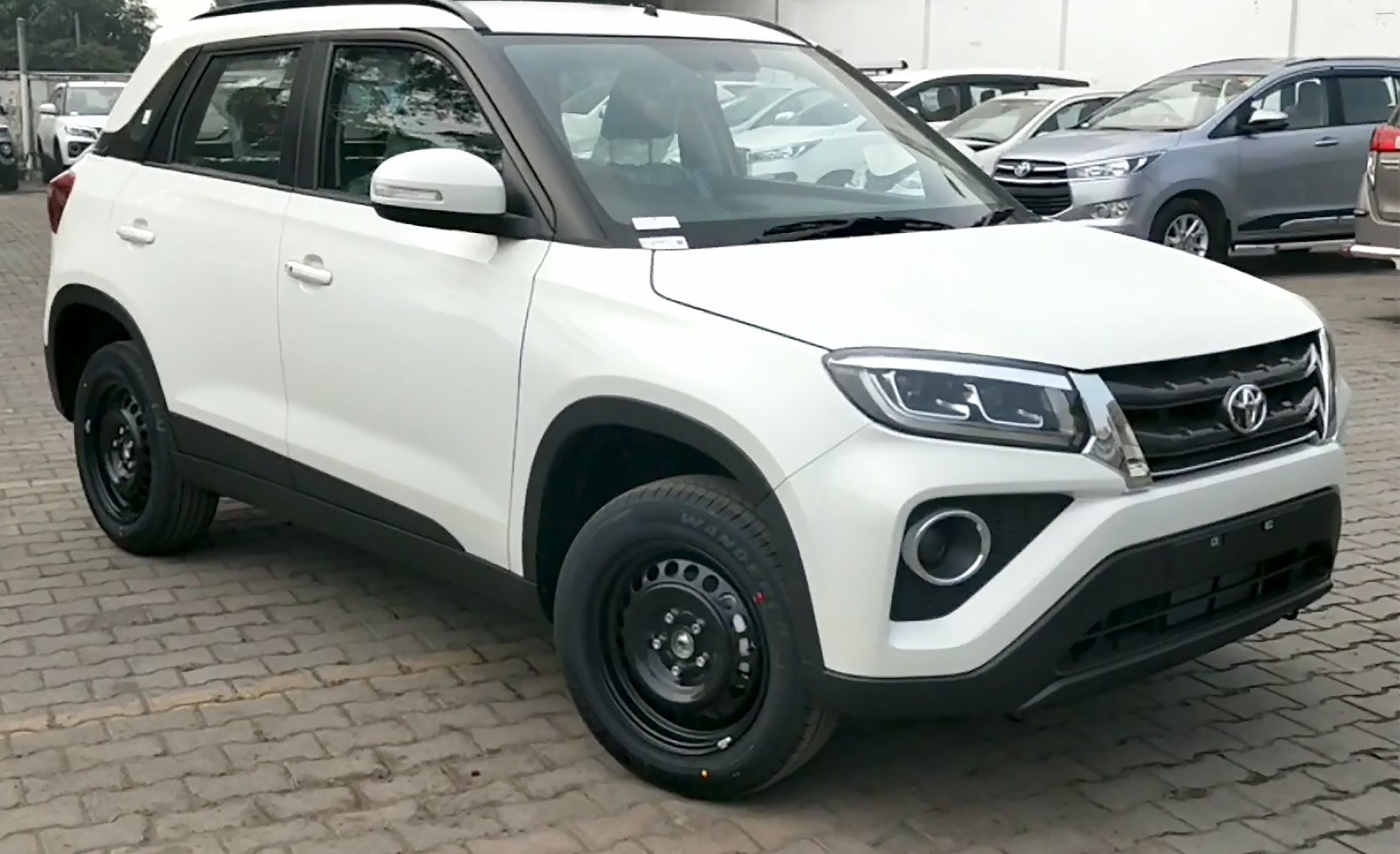 Toyota Urban Cruiser (2020) 1.5i (105 Hp) MHEV Automatic